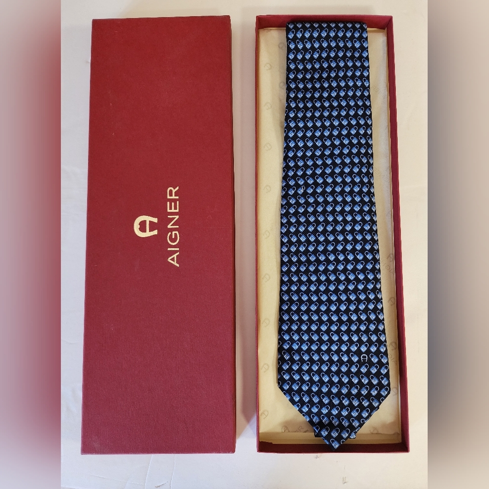 AIGNER TIE WITH ORIGINAL BOX, MADE IN ITALY, 100% SILK